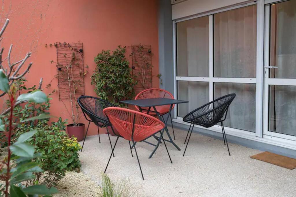 Appartement E Fauvette De Standing Avec Terrasse Épernay
